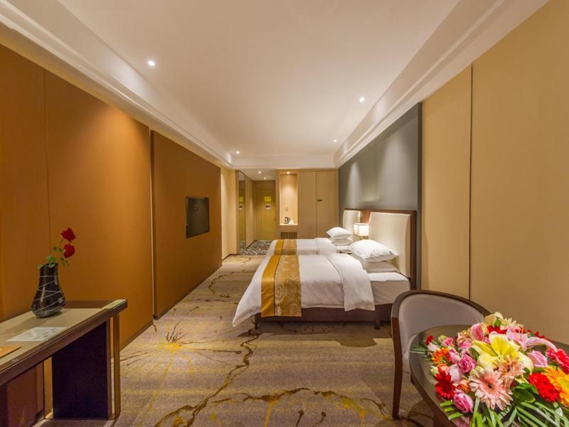 גווילין Vienna International Hotel Diecai Wanda High Speed ​​Rail Station מראה חיצוני תמונה